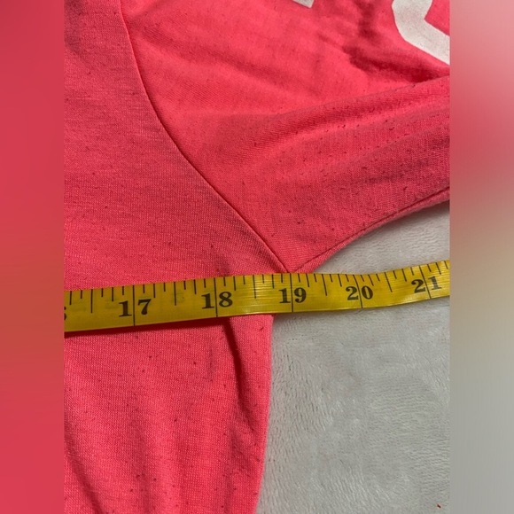 Free Kisses Top Hoodie Long Sleeves - Picture 5 of 6